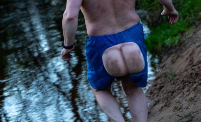 Kurbulē uz upi. Foto: Aija Valtmane18