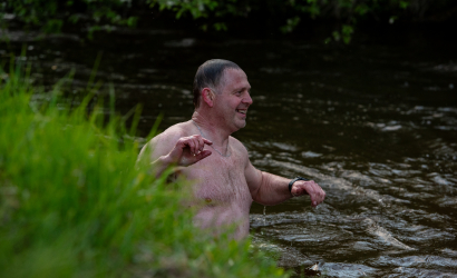 Kurbulē uz upi. Foto: Aija Valtmane27