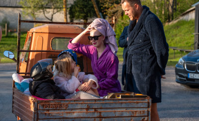 Kurbulē uz upi. Foto: Aija Valtmane65