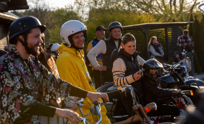 Kurbulē uz upi. Foto: Aija Valtmane78