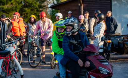 Kurbulē uz upi. Foto: Aija Valtmane103