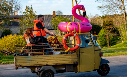 Kurbulē uz upi. Foto: Aija Valtmane108