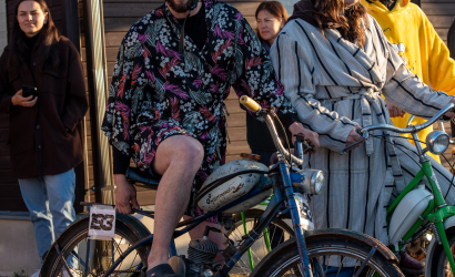 Kurbulē uz upi. Foto: Aija Valtmane120