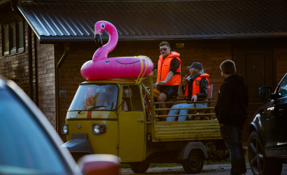 Kurbulē uz upi. Foto: Aija Valtmane128