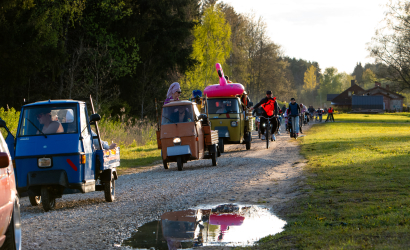 Kurbulē uz upi. Foto: Aija Valtmane130