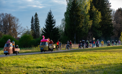 Kurbulē uz upi. Foto: Aija Valtmane131