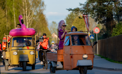 Kurbulē uz upi. Foto: Aija Valtmane148