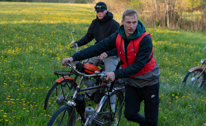 Kurbulē uz upi. Foto: Aija Valtmane156