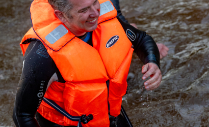 Kurbulē uz upi. Foto: Aija Valtmane186