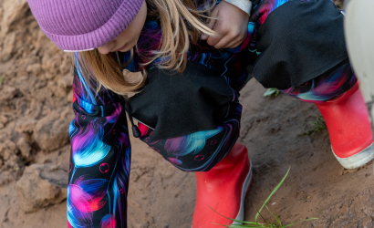 Kurbulē uz upi. Foto: Aija Valtmane196