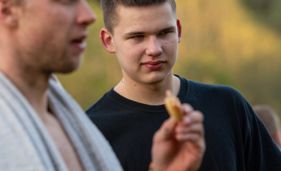 Kurbulē uz upi. Foto: Aija Valtmane202