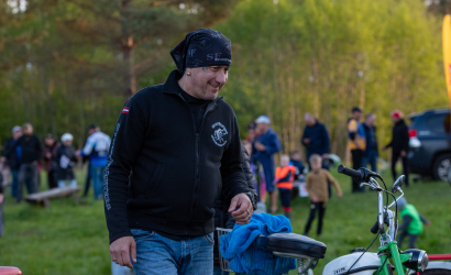 Kurbulē uz upi. Foto: Aija Valtmane253