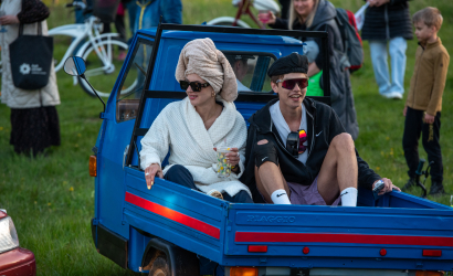 Kurbulē uz upi. Foto: Aija Valtmane258