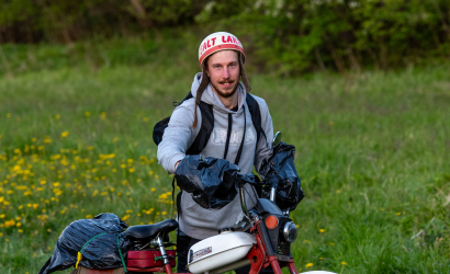 Kurbulē uz upi. Foto: Aija Valtmane271