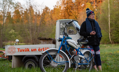 Kurbulē uz upi. Foto: Aija Valtmane288